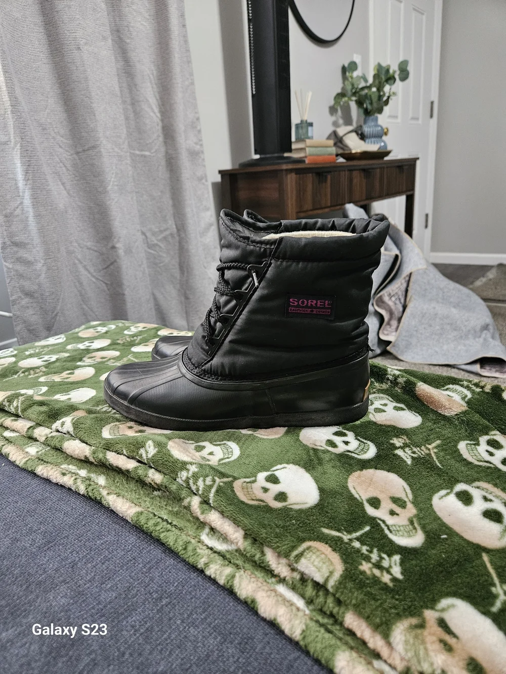 Sorel Winter Boots Women's 8 Black Waterproof Insulated Snow Boots Made in Canad